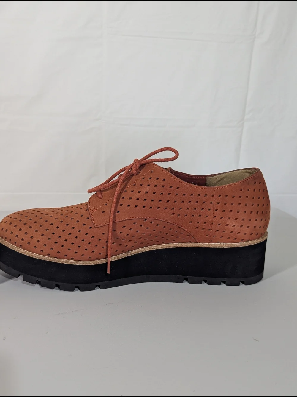 Eileen Fisher Perforated Leather Platform Oxfords Women’s Size 9 Cognac Lace Up